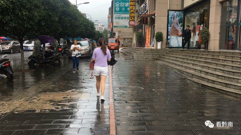 都匀市纹眉,纹眉过敏起小疙瘩很痒图片