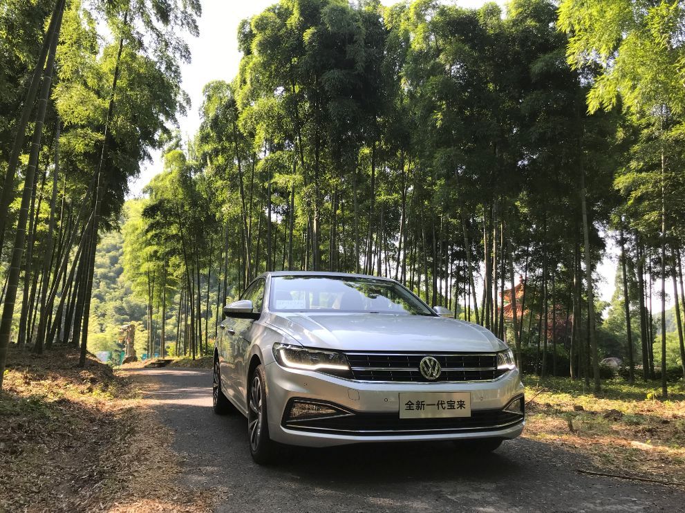 大众朗逸和宝来哪个更值得买,10万左右大众宝来和朗逸推荐哪款