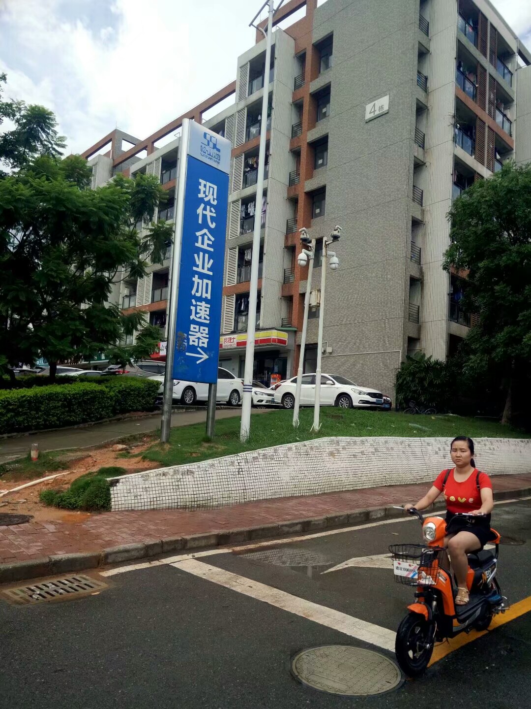 东莞松山湖目前工厂最新招聘,东莞松山湖最新工厂招聘信息