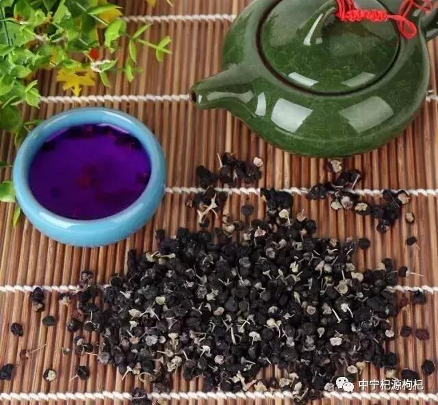 黑枸杞更好还是红枸杞更好,黑枸杞与枸杞功效对比