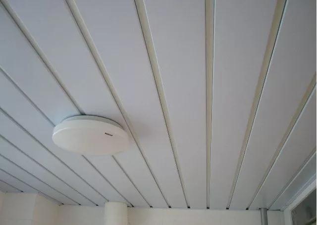 装修吊顶用哪种材料比较好,瓦屋吊顶用什么材质的吊顶