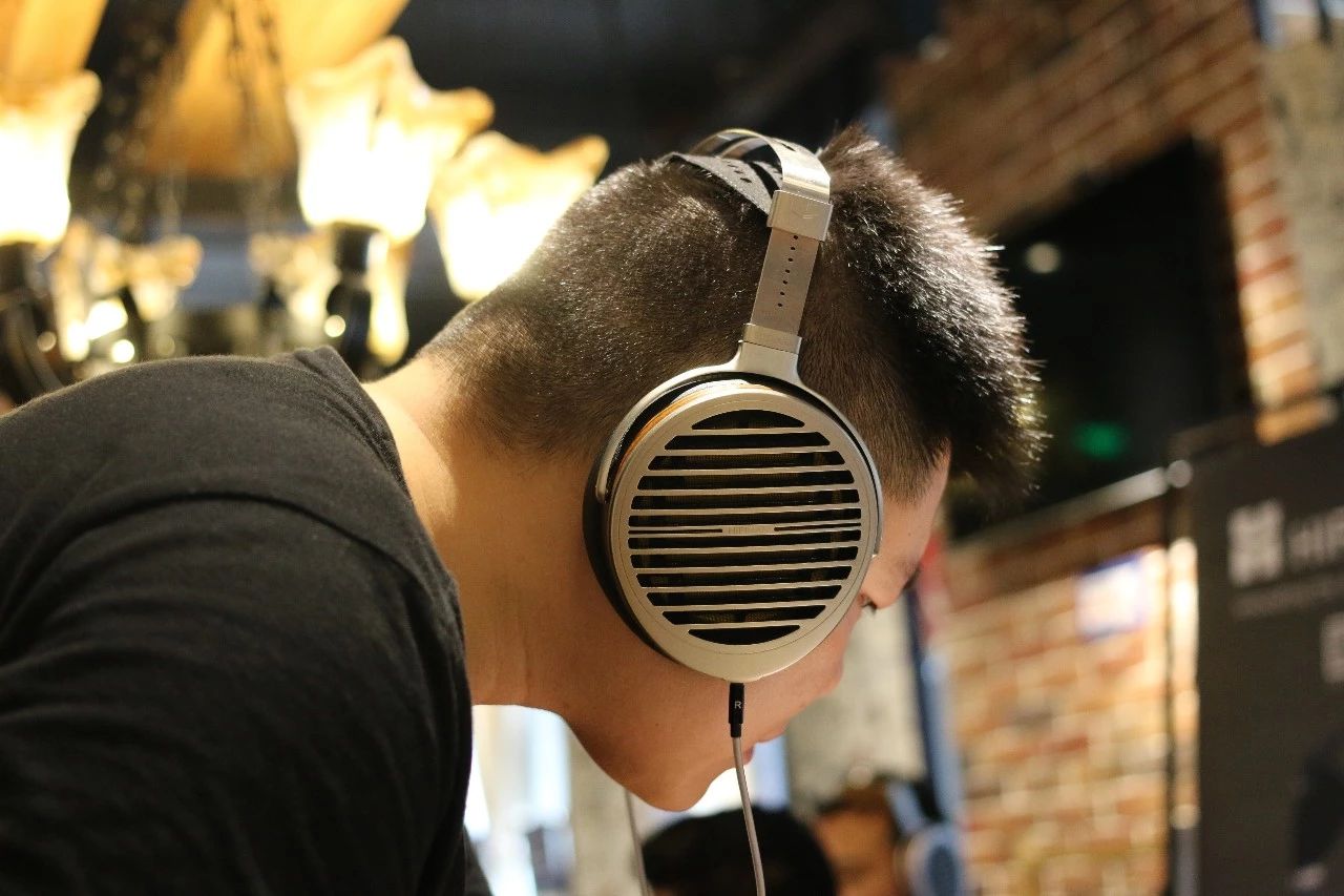 时隔两年多的聚会,时隔两年的聚会