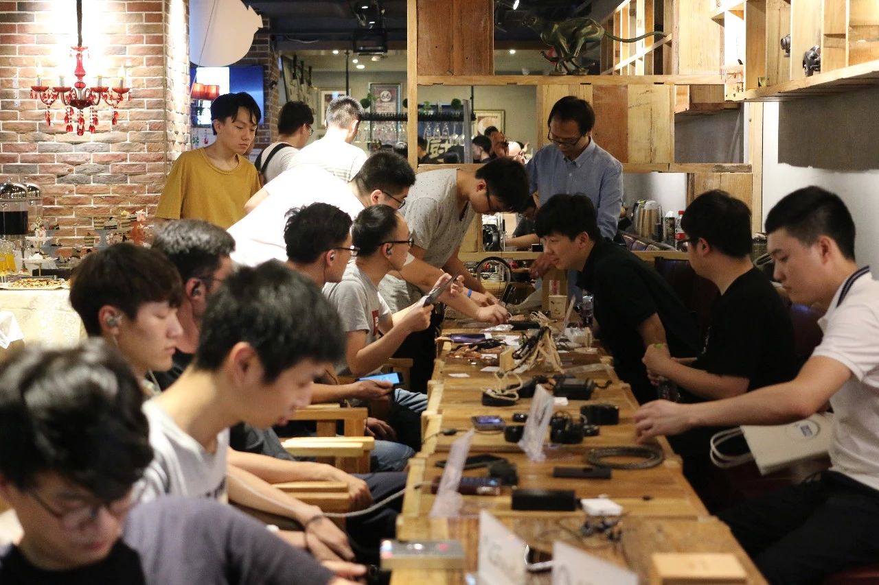 时隔两年多的聚会,时隔两年再次聚到一起