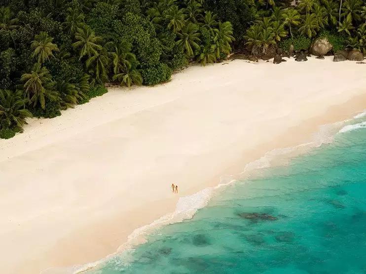 濂㈡父鍥介檯娴峰矝,濂㈡父鍥介檯鏃呰
