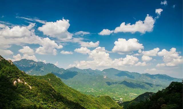 这里有十里亲水画廊,在海拔1400米的地方看世界杯,赏流泉飞瀑