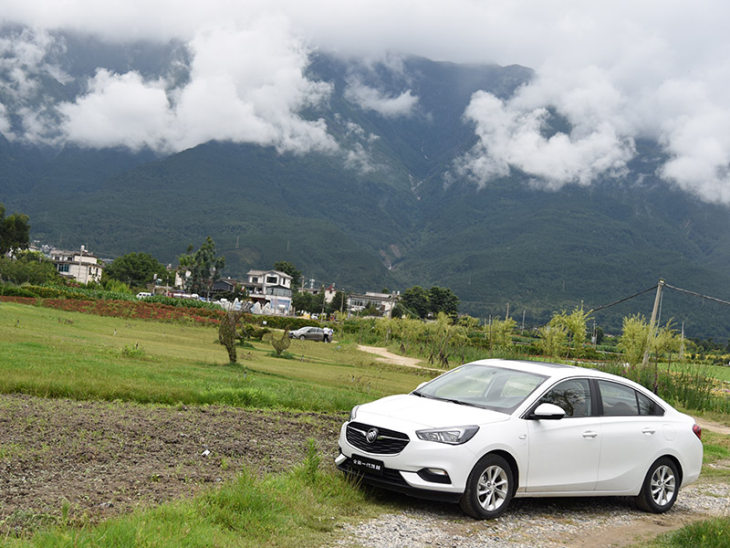 别克全新一代凯越能打好情怀牌吗,别克新凯越究竟强在哪