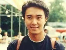 周星驰身患孤独绝症，憔悴老态：我让全世界笑过，岁月却没饶过我