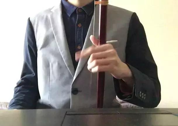 *兽禽**！杭州11岁女童学二胡，老师“手冷”直接伸进衣服里……