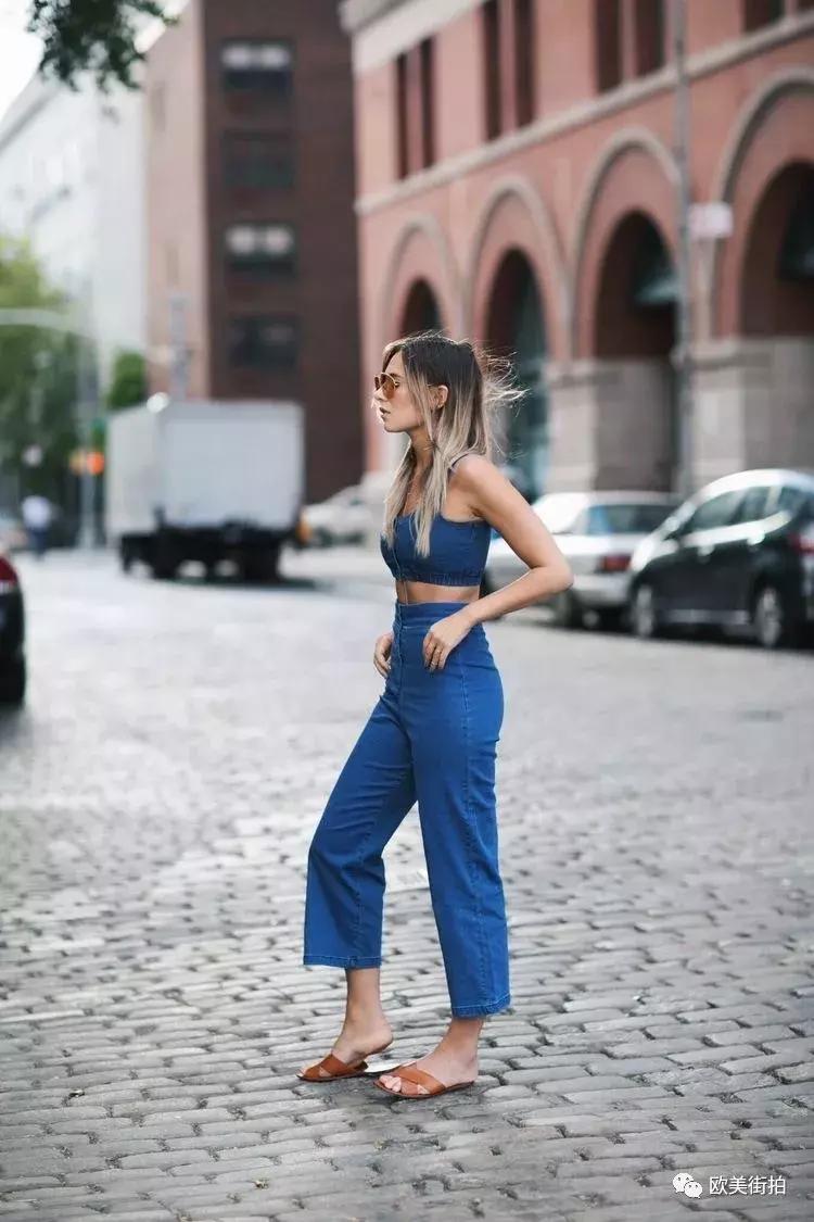 上身短白t恤下身怎么配好看,上身短下身长衣服穿搭