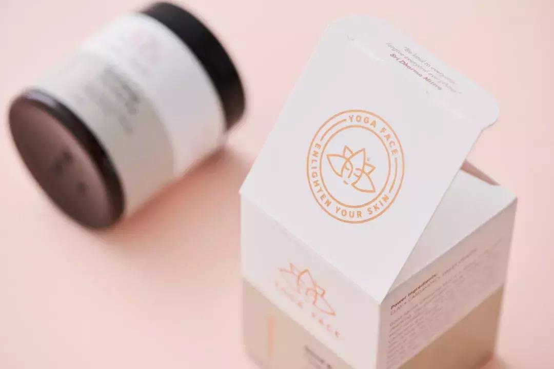 国外化妆品黑包装设计,匈牙利化妆品包装设计