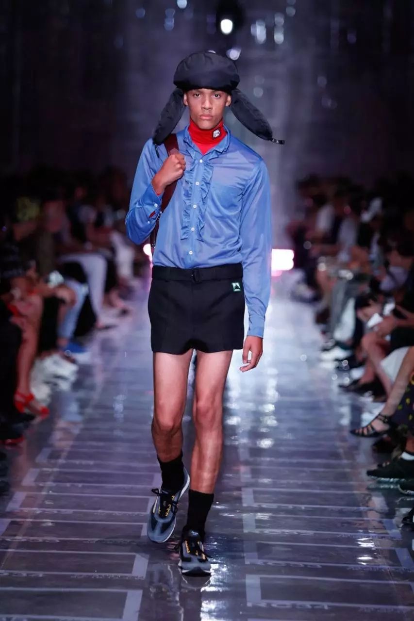 prada鍐嶇敓绯诲垪,prada鎹㈡帉闂ㄤ汉