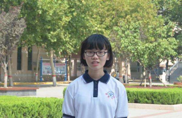 民办精英中学每年为清华、北大输送众多优秀毕业生，今年斩获状元