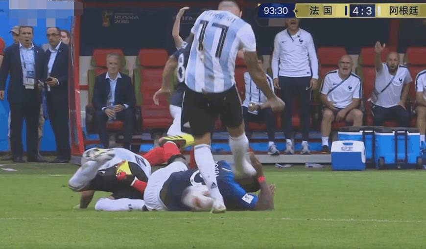 阿根廷铁卫打篮球,输球又输人连进五个三分