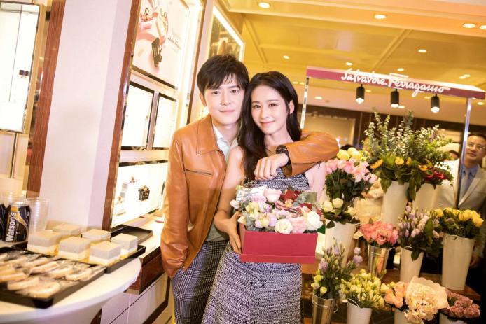 辛博颖儿助阵菲拉格慕兰州国芳，等你来pick