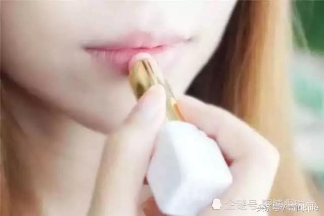 涂哑光口红唇纹太显眼？快来get江疏影穆熙妍同款护唇*法大**