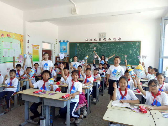 灾区贫困儿童没鞋穿,贫困山区孩子没有鞋子