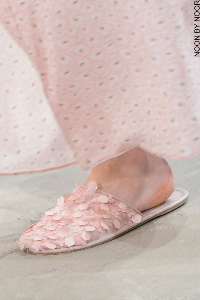 无跟拖鞋夏季新款,时髦夏季拖鞋