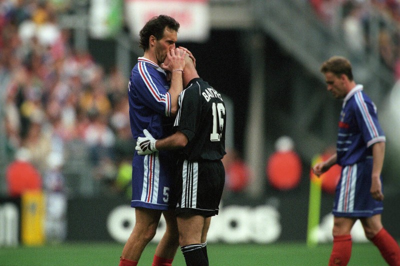 足球球场动人的瞬间,盘点球场暖心瞬间足球