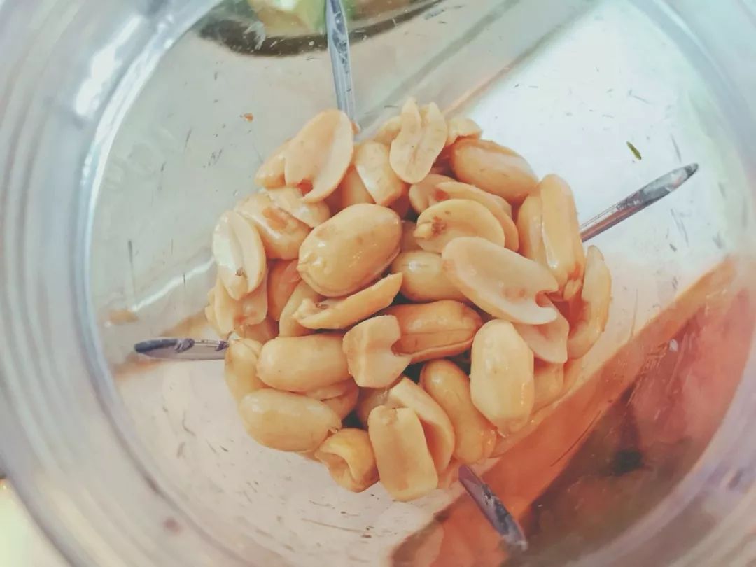 D184：炎炎夏日里的你需要的是这样一顿晚餐~鸡丝凉面