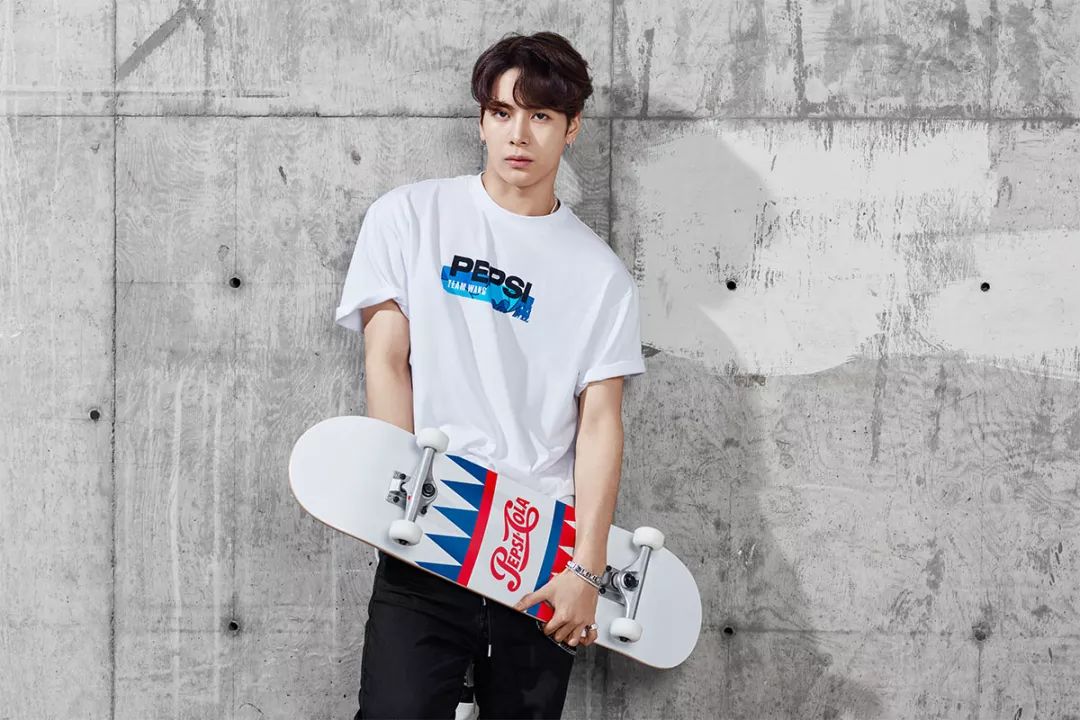 论足球与潮流，百事可乐早已是领先者