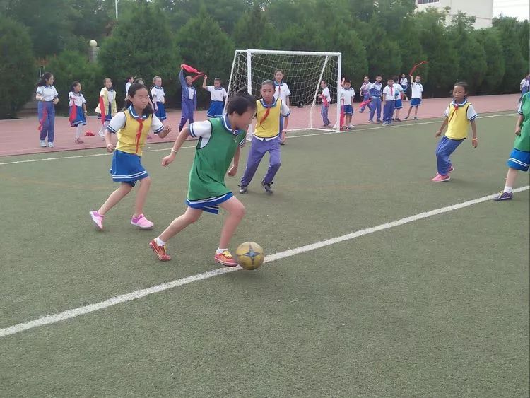 金昌市第四小学足球比赛,实验小学女子足球队