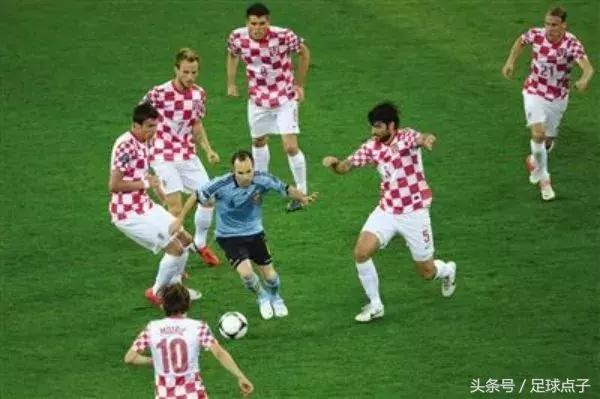 西班牙小白伊涅斯塔集锦,讲不出再见告别球星