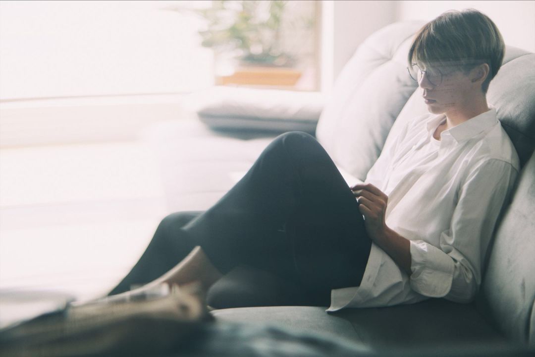 男子趁女友不在家偷偷化妆,男子趁女友不在家偷偷化妆原视频