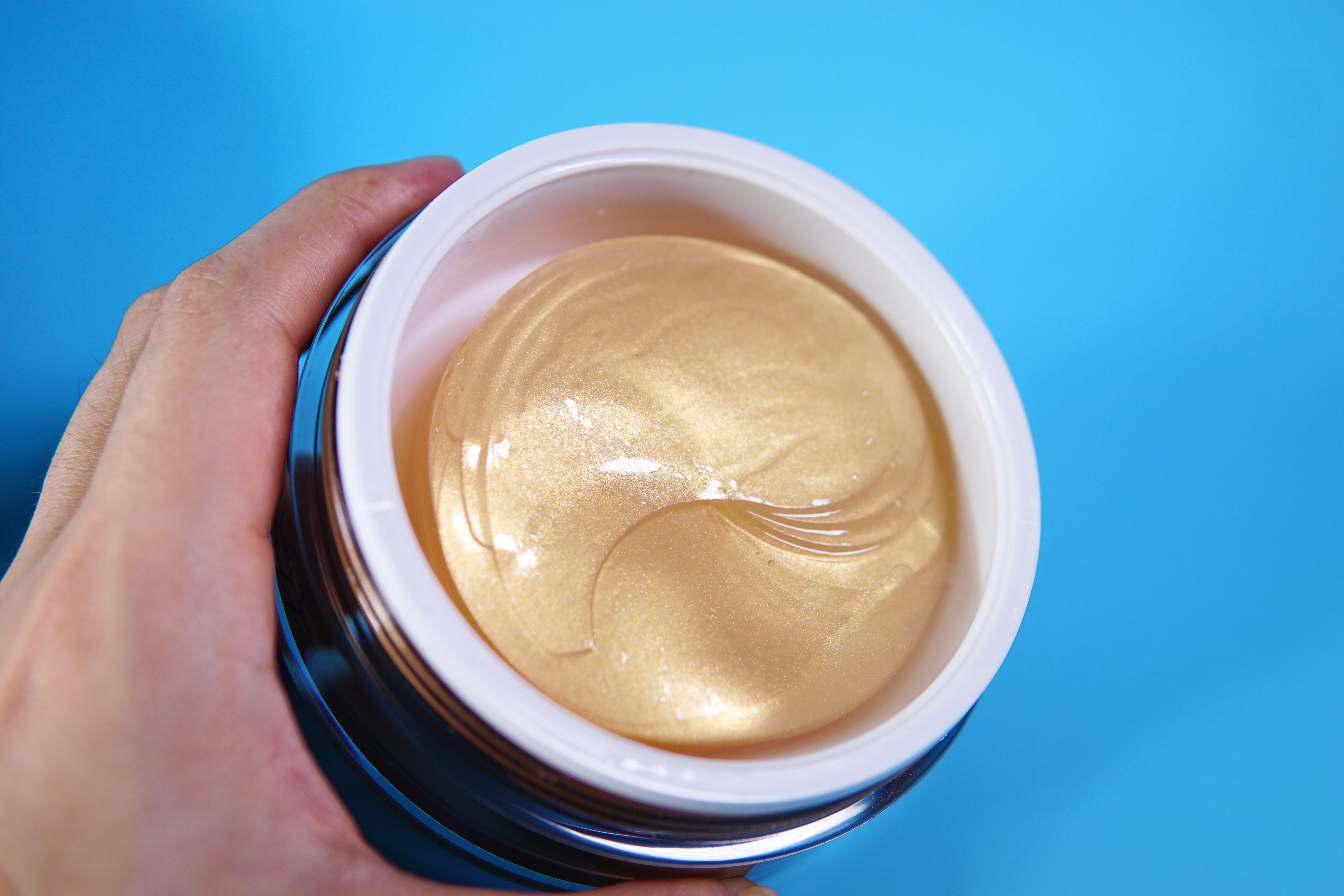 用了眼膜黑眼圈更重了,用了好多眼膜眼睛周围还是好干