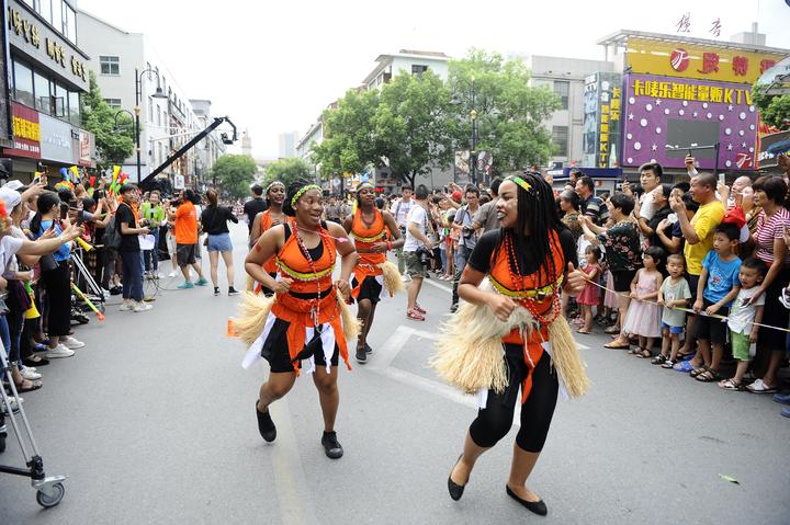 横店夏日狂欢,横店现场表演