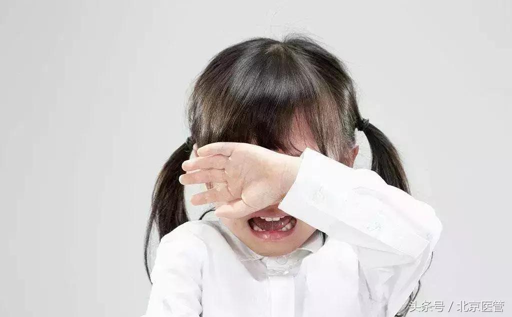 3岁女宝患上妇科炎症怎么知道的,3岁女孩患有罕见的怪病