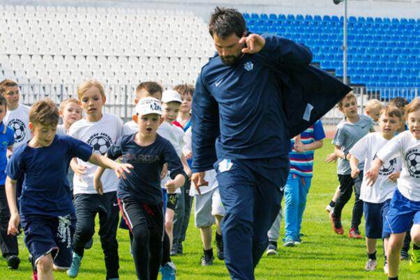 这部剧被称为荧幕上的“世界杯”，网友：此生无悔入足球！