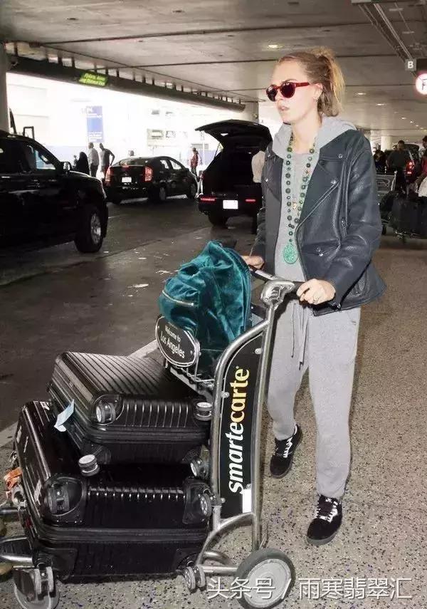 卖天然翡翠手镯的实体店,翡翠手镯出售渠道哪里最好