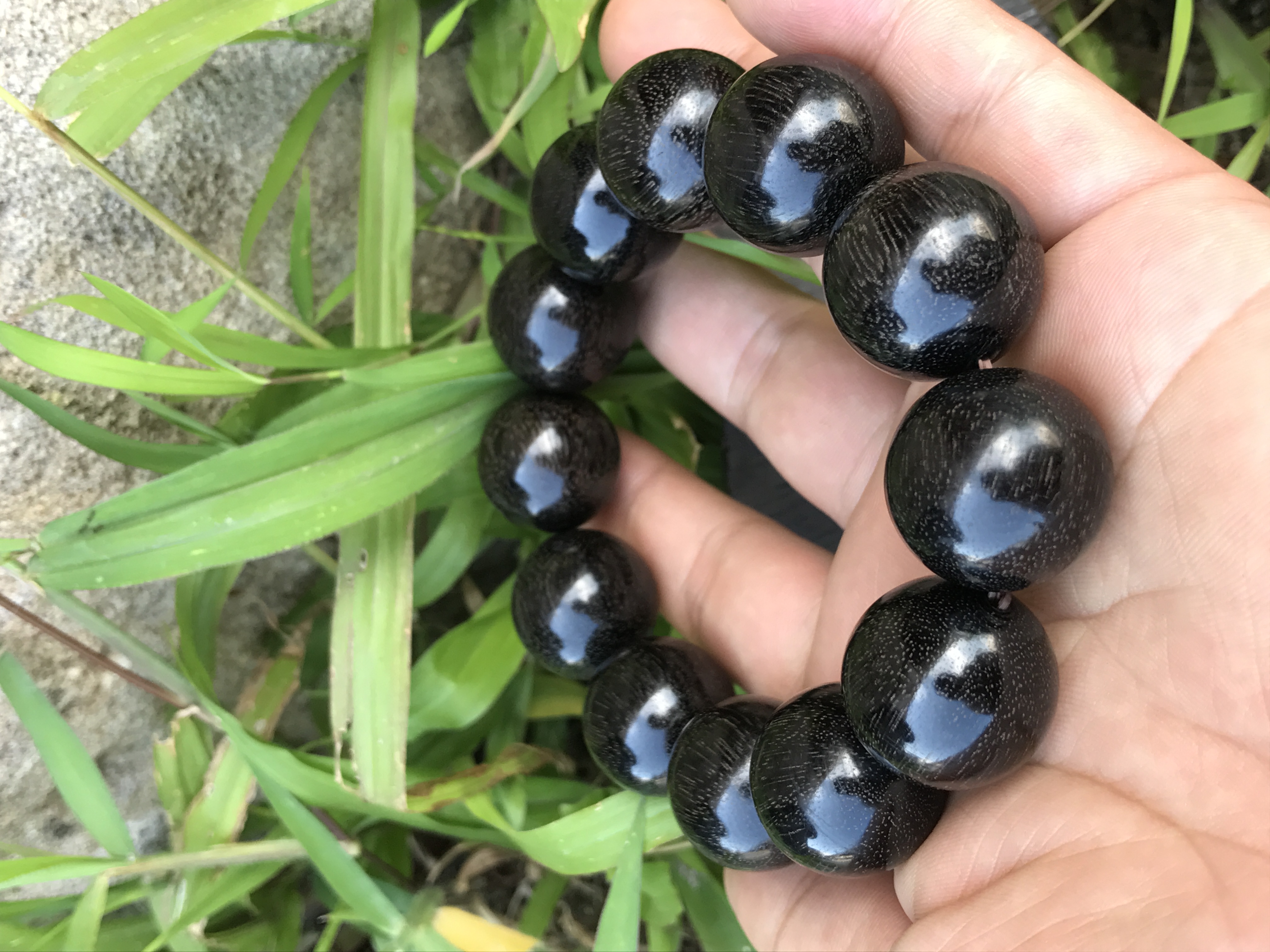 乌木佛珠手串怎么盘,手工金丝楠木佛珠手串图