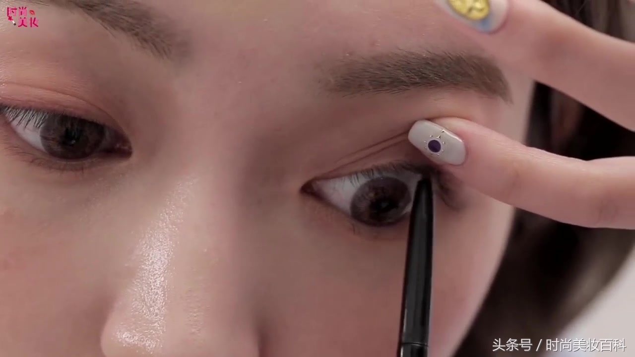 怎样的化妆步骤使得妆容更持久,能让妆容更持久的化妆步骤