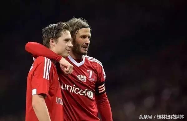 关于足球的爱情：贝克汉姆和维多利亚这对“天作之合”