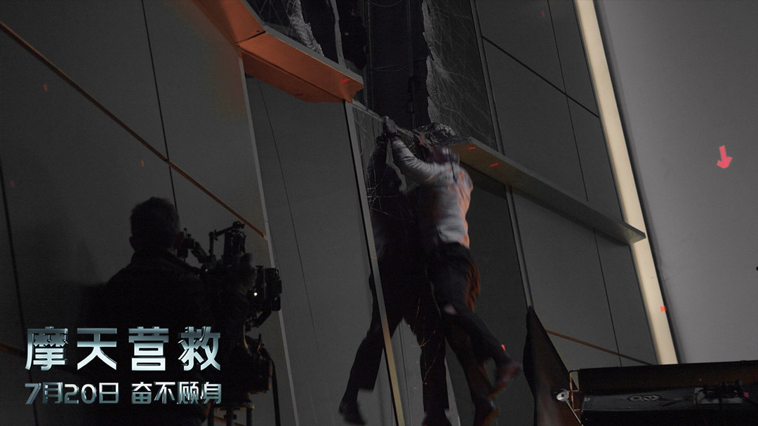 巨石强森摩天营救过程,摩天营救巨石强森探秘第一高楼