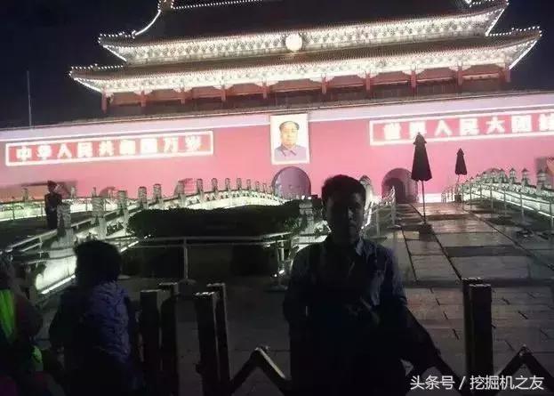 买台二手挖机开了一年只亏一点,二手挖机到底值不值得买