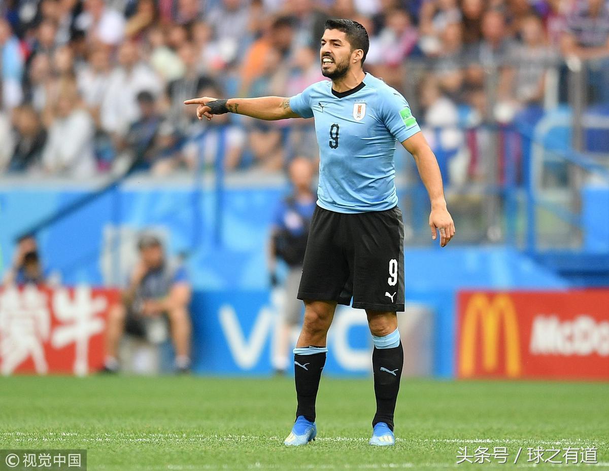 一扯就破!球衣不行还是球员力量太大?球迷:肯定不是中国制造