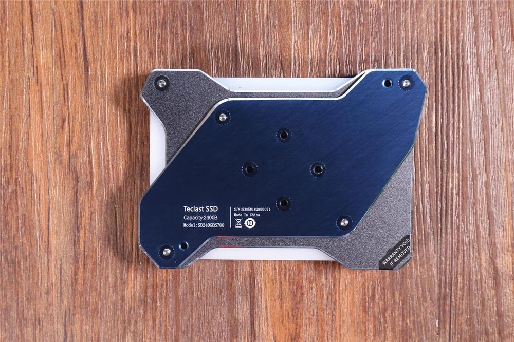 台电锋芒固态硬盘测评,全球首台rgb纯激光电视