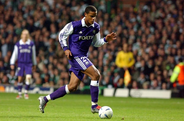 推动足球发展插画,比利时足球的崛起