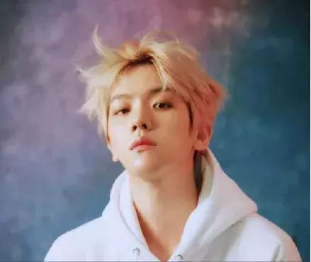 边伯贤是什么品牌的创意总监,边伯贤设计总监