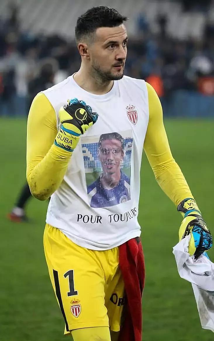 当克罗地亚进球全场欢呼,克罗地亚进球脱下球衣