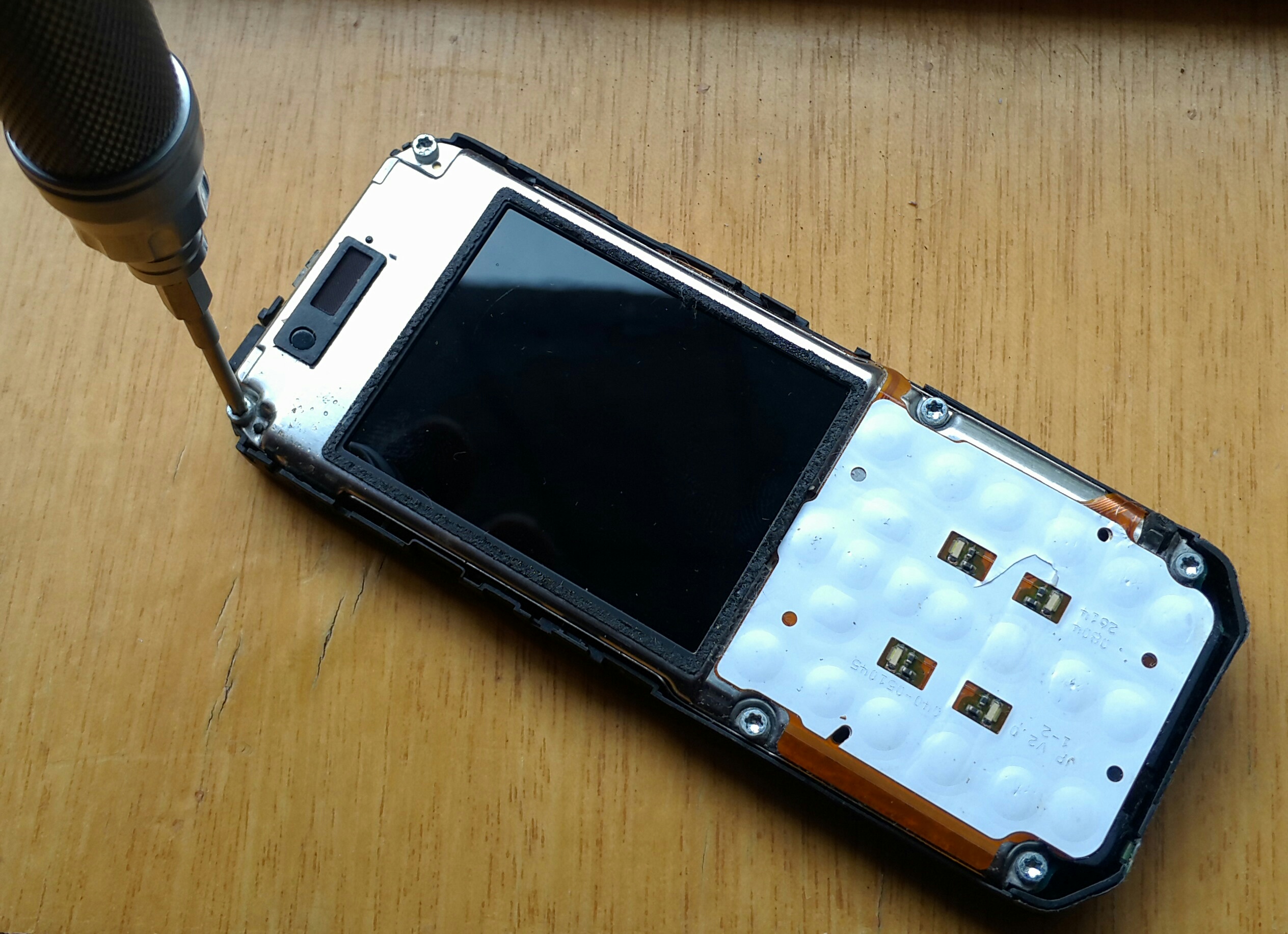 诺基亚滑盖6700s拆机,n73诺基亚手机拆解