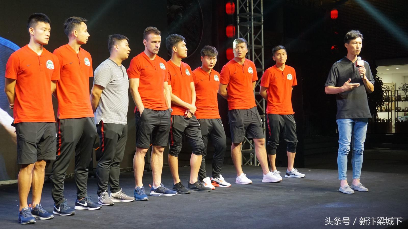 汴梁头条|建业“动力觉醒——七盛角足球之夜”嘉年华盛大举行