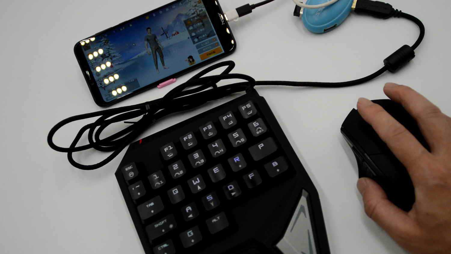 骚操作！荣耀Play还能这样玩电脑游戏，你只需要3样法宝