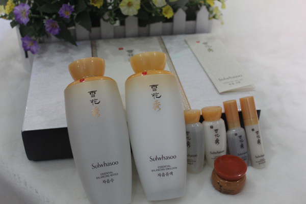 祛闭口痘痘的护肤品排行,祛痘去闭口补水美白护肤品推荐