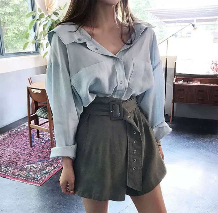 蓝色条纹衬衫搭配白色短裤好看吗,男士短袖花衬衫搭配什么颜色短裤