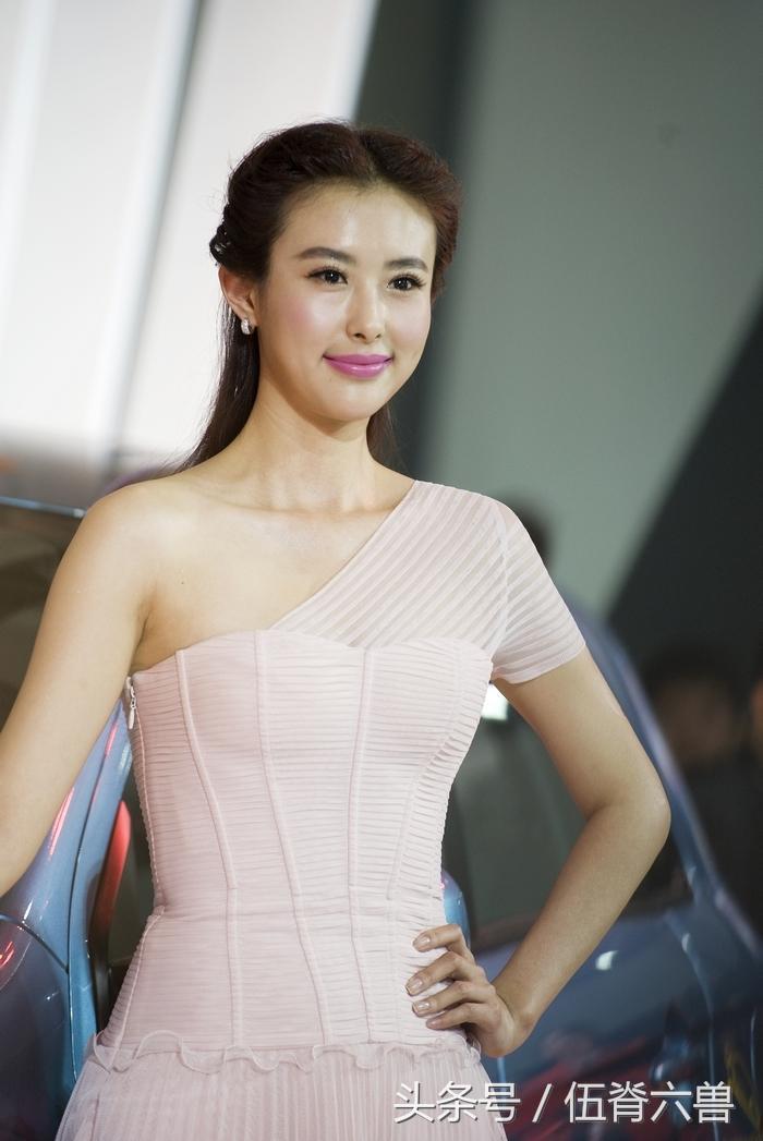 她是女版陈冠希，因1段视频断送前程，今远嫁异国老公帅气多金！