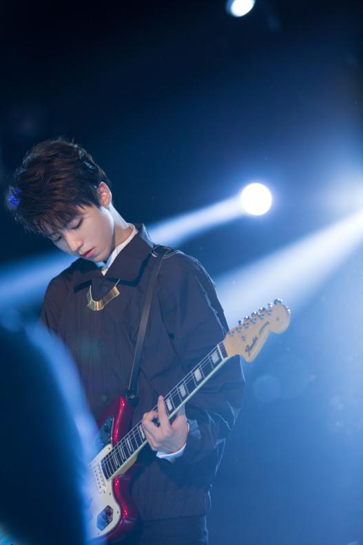 王俊凯是一个优秀的人英语,王俊凯是一个清醒通透的人