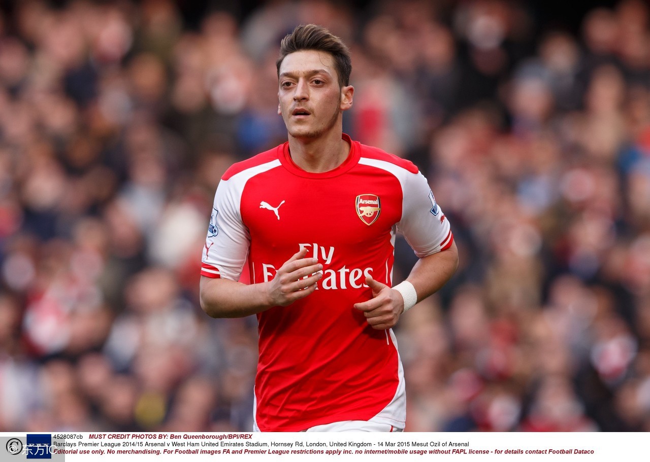 世界杯结束后c罗到皇马训练基地,c罗厄齐尔迪马利亚银河战舰